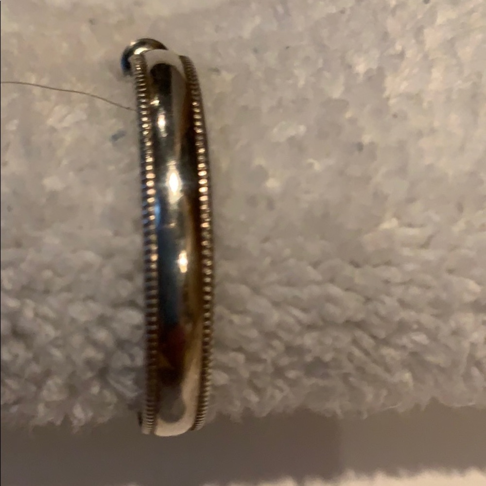 Silver earrings - Picture 3 of 3